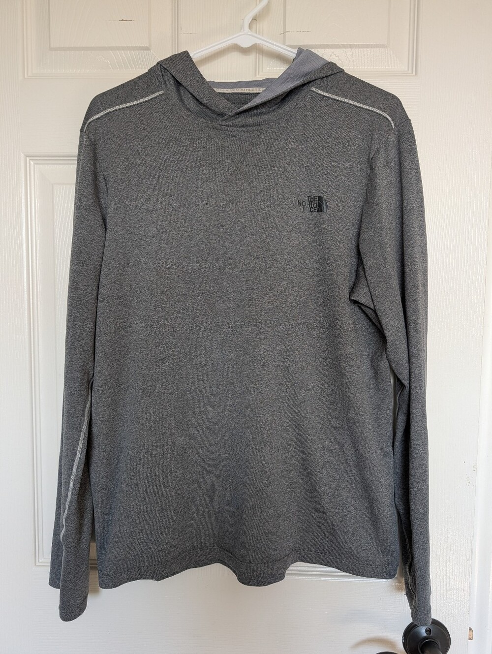 The North Face Mens Hoodie Sweatshirt Gray Hooded Pullover Flashdry M FLAW
